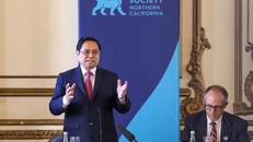 Mở đầu cuộc đối thoại, Thủ tướng dành ít phút để bày tỏ quan điểm về tình hình thế giới, tình hình và đường lối, chiến lược phát triển của Việt Nam, quan hệ Việt Nam-Hoa Kỳ, ASEAN-Hoa Kỳ - Ảnh: VGP/Nhật Bắc