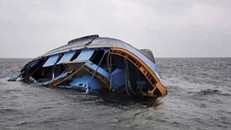 Lật tàu ở Nigeria: Ít nhất 10 người thiệt mạng, hơn 60 người mất tích
