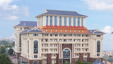 rụ sở chính của Trường Đại học Kinh doanh và Công nghệ Hà Nội tại phố Vĩnh Tuy, quận Hai Bà Trưng