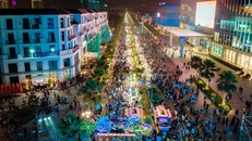 Phố đi bộ - Phố đêm Hà Nội Ocean Park thu hút hàng vạn lượt khách trong ngày khai trương
