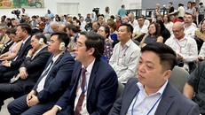 Đoàn đại biểu Đảng Cộng sản Việt Nam do đồng chí PGS, TS. Vũ Trọng Lâm, Phó Tổng Biên tập Tạp chí Cộng sản làm Trưởng đoàn, tham dự cuộc gặp. (Ảnh: Mai Phương/PV TTXVN tại La Habana)