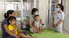 Ninh Bình: Nhiều trẻ em nhập viện do mắc cúm