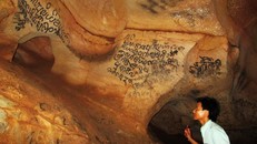 Bí ẩn những văn bia cổ trong động Phong Nha