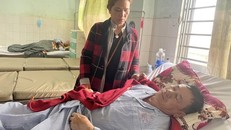 Tài xế Nguyễn Tú Sinh - người may mắn sống sót sau vụ tai nạn kinh hoàng khiến 3 thành viên của Câu lạc bộ Bóng đá Hoàng Anh Gia Lai tử vong hiện đang được điều trị tại Bệnh viện Đa khoa tỉnh Gia Lai.