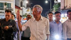 Thủ tướng Singapore thưởng thức ẩm thực, đi dạo phố đi bộ Hồ Hoàn Kiếm