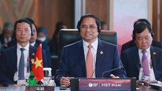 Thủ tướng Phạm Minh Chính phát biểu tại Phiên toàn thể Hội nghị Cấp cao ASEAN lần thứ 42. (Ảnh: Dương Giang/TTXVN)
