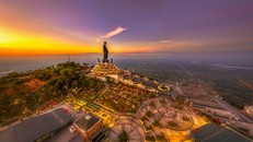 Đại tượng Phật Di Lặc khổng lồ chuẩn bị được khai quang tại núi Bà Đen