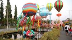 Bình Thuận đưa vào hoạt động đường hoa Xuân Giáp Thìn 2024