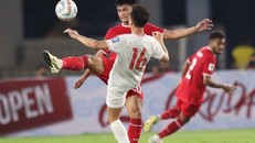 Tuyển Việt Nam không thể ghi điểm trước Indonesia. Ảnh: VFF