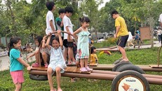 Mang sân chơi mùa hè tới trẻ em ngoại thành Hà Nội