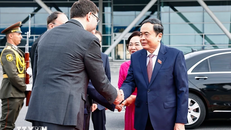 Chủ tịch Quốc hội Trần Thanh Mẫn và Phu nhân kết thúc tốt đẹp chuyến thăm chính thức Armenia