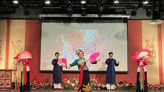 Tinh hoa văn hóa Kinh Bắc tỏa sáng giữa lòng Paris