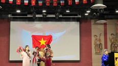 Các em bé thiếu nhi lớp Tiếng Việt về nguồn đóng góp nhiều tiết mục ca nhạc đặc sắc