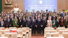 Tổng Bí thư Tô Lâm cùng các đồng chí lãnh đạo Đảng, Nhà nước và các đại biểu dự Đại hội đại biểu lần thứ nhất Hiệp hội Dữ liệu quốc gia, nhiệm kỳ I (2025 - 2030)