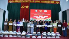 Những phần quà ý nghĩa đã đến tay bà con vùng lũ Thái Nguyên