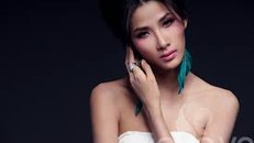 Người mẫu Hoàng Thùy