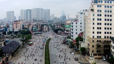 Đường Trường Chinh (dài khoảng 2km) từng được lãnh đạo Sở Quy hoạch kiến trúc Hà Nội mô tả "cong mềm mại". Ảnh: Giang Huy.