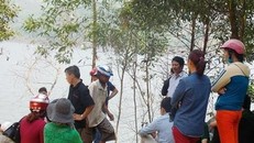 Ảnh hiện trường phát hiện hai thi thể