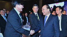 Thủ tướng tham dự Hội nghị kinh doanh ASEAN Bloomberg 2016 tại Hà Nội. 
