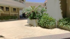 Trung tâm mua sắm nhỏ ở Sydney, nơi cặp du khách bị bắt quả tang.