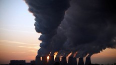  Công ty CarbonClean chuyển đổi CO2 từ nhà máy nhiệt điện thành bột baking soda. Ảnh: Huffington Post.