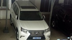 Một trong hai xe Lexus GX460 được công ty Công Lý tặng tỉnh Cà Mau