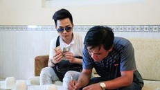 Quách Tuấn Du đi đóng phạt vào chiều 24/3. Ảnh: Rai.