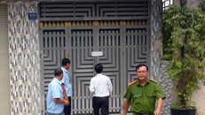 Căn nhà số 425, nơi xảy ra vụ nhốt 6 cán bộ phường trong lúc làm nhiệm vụ.