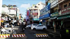 Cấm ô tô trên 24 chỗ và xe tải trên 2,5 tấn vào đường Nguyễn Văn Trỗi.