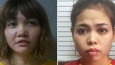 Đoàn Thị Hương (trái) và Siti Aishah khai trước tòa rằng vụ ám sát Kim Jong-nam là trò chơi khăm trên truyền hình. Ảnh: BBC.