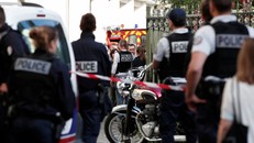 Cảnh sát Paris đã phong tỏa hiện trường. Ảnh: Reuters.