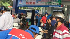 Một cây xăng của PV Oil tại TP HCM chính thức ngừng bán xăng A92 để chuyển sang xăng E5. Ảnh: Ngọc Ánh