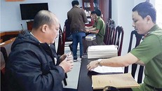 Nghi phạm Trương Thanh Tùng tại cơ quan công an. Ảnh: Nam Hà.