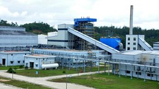 Nhà máy nhiên liệu sinh học Bio - Ethanol Dung Quất. Ảnh: Minh Hoàng.