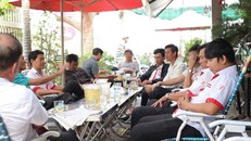 Các tài xế taxi Sao Đỏ chi nhánh tại Tây Ninh bức xúc về thẻ BHYT không có giá trị