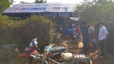 Người dân bàn tán trước cái chết của nam sinh lớp 8