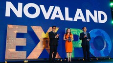 Đại diện Tập đoàn Novaland tri ân các đối tác chiến lược đồng hành cùng Novaland Expo tháng 12/2019