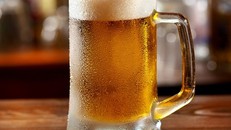 Bia có nhiều công dụng hữu ích cho đời sống. Ảnh: Homeremedy.