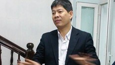 Lãnh đạo phòng giao dịch kể lại sự việc.