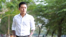 Tuấn Hưng giải cứu tắc đường trên phố Sài Gòn