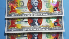 Những tờ 2 USD với số seri đẹp như thế này được đổi với giá cả triệu đồng.