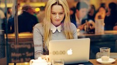 "Rắc rối nằm ở chỗ bạn nghĩ mình có thời gian" - Jack Kornfield.