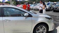 Ô tô dưới 1 tỷ đồng bùng nổ mùa tết