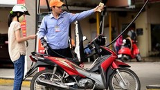 Thuế bảo vệ môi trường với xăng sẽ lên 8.000 đồng một lít?