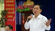 Bí thư Thăng liên tục chất vấn Giám đốc Sở Y tế liên quan đến các vấn đề tồn tại của ngành. 