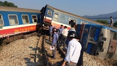 Thời gian gần đây liên tiếp xảy ra các vụ tai nạn đường sắt nghiêm trọng. Trong ảnh là vụ tai nạn xảy ra ở xã Lộc Thủy (huyện Phú Lộc, tỉnh Thừa Thiên - Huế) khiến 3 người tử vong, 4 người bị thương vào ngày 20/2 vừa qua. 