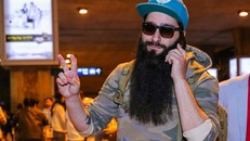 Jordan Vogt-Roberts có mặt ở Việt Nam vào khuya 10/3. 