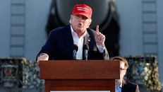 Ông Trump từng nhiều lần khẳng định sẽ quyên góp tiền lương tổng thống. Ảnh: Business Insider.