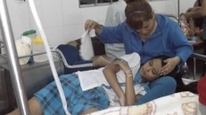 Học sinh ngộ độc sau khi dùng bữa trưa.