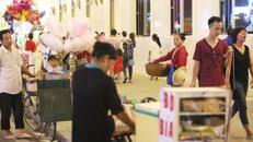 Ông chủ Amazon - Jeff Bezos có thêm 1,5 tỷ USD hôm qua. Ảnh: Reuters